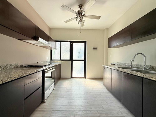 Casa En Venta En Fraccionamiento Las Palmas, Medellín