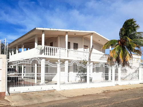 Eglée Suárez Vende Casa En Zarabón, Punto Fijo. Plc-994