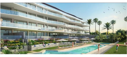 Apartamento En Venta De 2 Dormitorios En Icon Brava Tower, Punta Del Este.