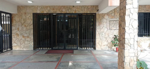 Venta De Apartamento En Prebo, Residencia Parque Prebo Hv