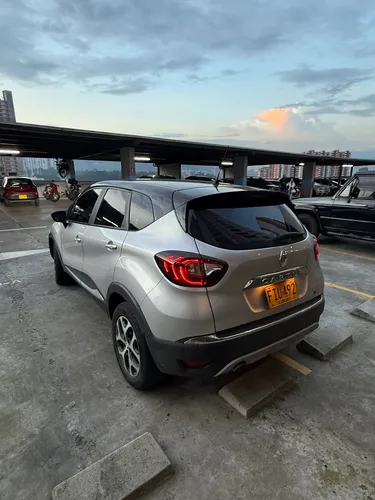 Renault Captur 2.0 Intens Automática