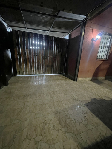 Casa Iluminada Y Cómoda .3d.1b.1e Y Amplio Patio.