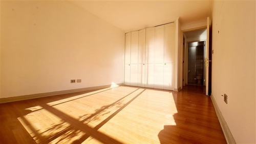 Imagen 12 de 17 de Departamento En Venta De 3 Dorm. En Las Condes