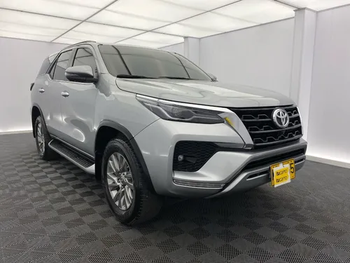 Toyota Fortuner 2.7 SRV