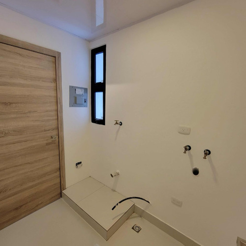 Apartamentos En Torre En La Avenida Hispanoamericana