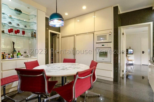 Se Vende Increible Planta Baja En Colinas De Tamanaco Para Un Excelente Estilo De Vida 24-11262 Cs