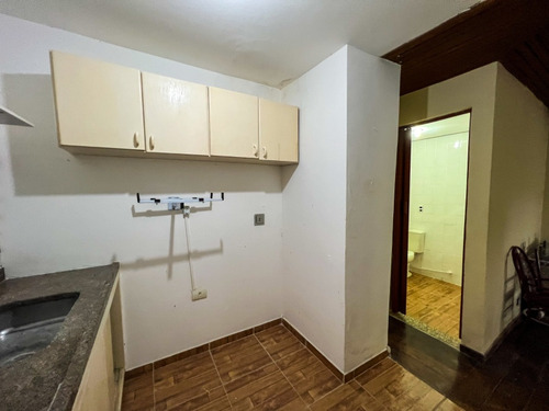 Casa Dois Andares 140 M/q Dentro De Clube Em Meio A Floresta