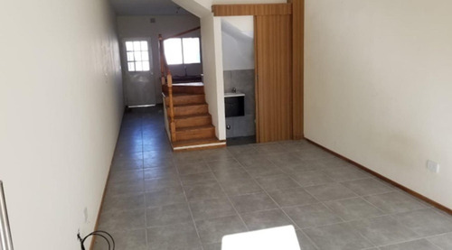 Imagen 2 de 12 de Duplex 3 Amb En Venta Ituzaingo
