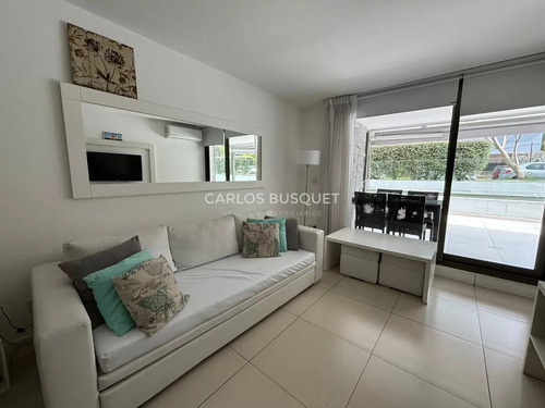 Apartamento En Venta De 2 Dormitorios En Edificio Unique, Pedragosa Sierra