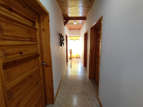 Imagen 2 de 11 de Townhouse En El Piñal Maracay 04243050970
