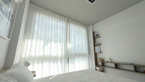 Departamento En Venta En San Telmo, Luminoso Con Balcón.