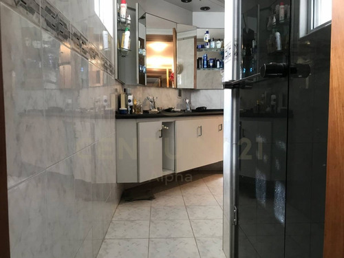 Imagen 8 de 30 de Excepcional Residencia Con Hermoso Parque En Atlantida.