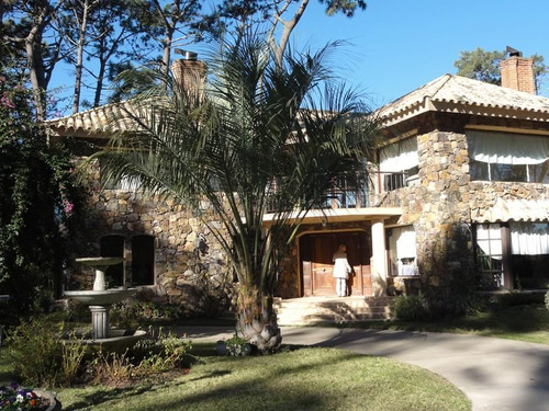 Venta De Casa 5 Dormitorios En Marly, Punta Del Este (ref: Zen-291)