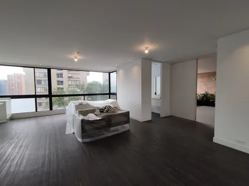 Apartamento En Venta En Los Balsos. Cod V17044