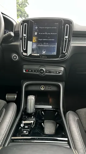 Volvo XC40 2.0 T4 R-Desing