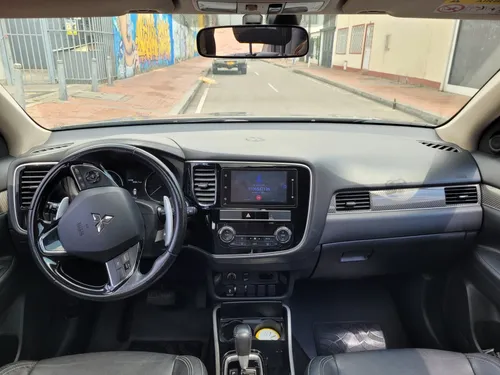 Mitsubishi Outlander 2.4 Kaiteki 4x4 automática