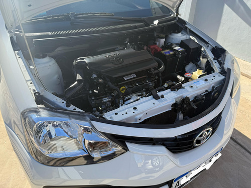 Toyota Etios 1.5 Sedan X