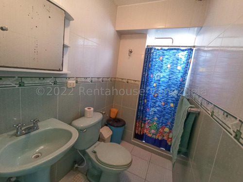 Apartamento En Venta Macuto #23-10062 Johana Blanco