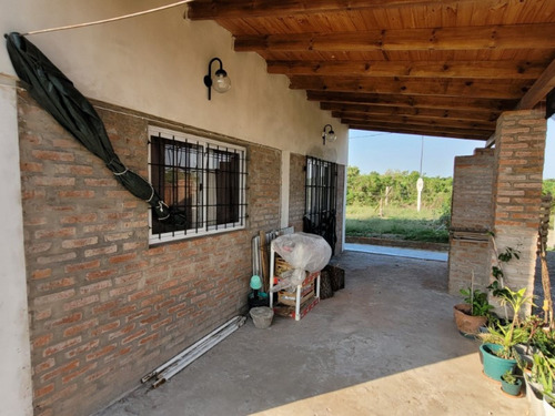 Imagen 3 de 18 de Casa Quinta De Un Dormitorio, Con Vista Al Rio En Quinto Cuartel