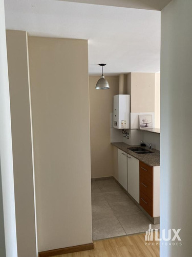 Imagen 16 de 30 de Venta Departamento 1 Dormitorio Doble Balcón San Lorenzo Y Callao - Pichincha