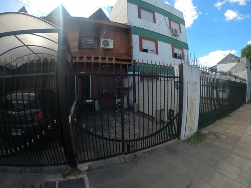 Imagen 2 de 11 de Triplex En Venta En Villa Luzuriaga