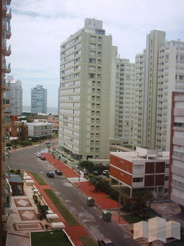 Imagen 4 de 29 de Apartamento En Punta Del Este, Brava