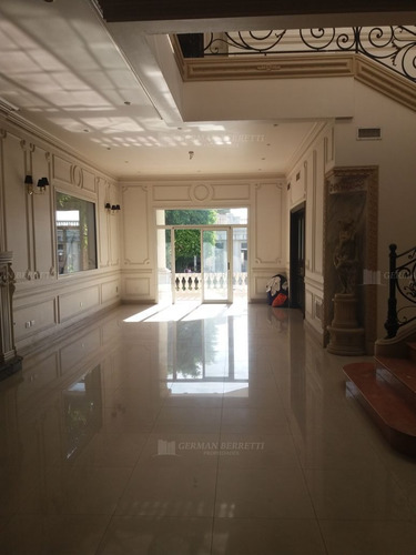 Casa En Venta Ubicado En Banfield, Zona Sur