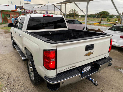 Imagen 11 de 15 de Chevrolet Cheyenne 5.3 2500 Doble Cab High Country 4x4 Mt