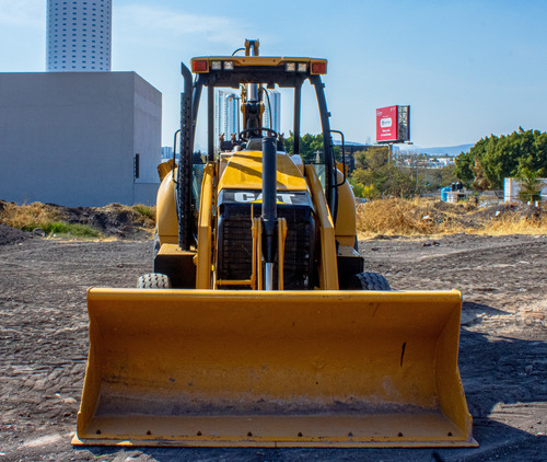 Retroexcavadora Caterpillar 420f 2013