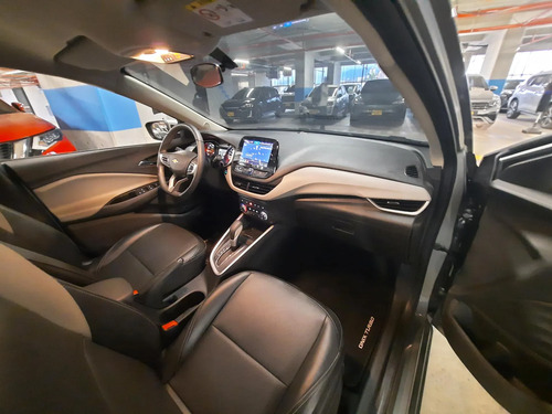 Chevrolet Onix 1.0T Premier Sedan At