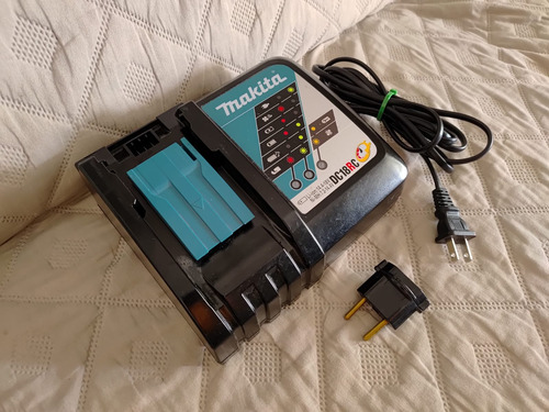 Carregador Bateria Makita 7.2v-18v Dc18rc - 110v (sem Caixa)