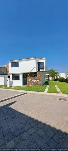 Casa En Venta En Oaxtepec Centro, Yautepec, Morelos