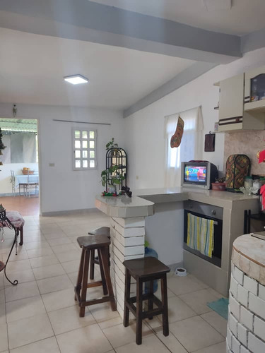 Imagen 7 de 16 de Dos Casas Y Tres Anexos Macarena Sur Los Teques