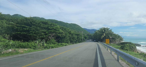 En Venta Terreno 27,000 Metros, Los Patos, Barahona