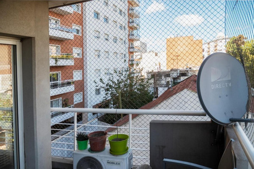 Dpto En Ramos Mejia, A Cuadras De La Estación