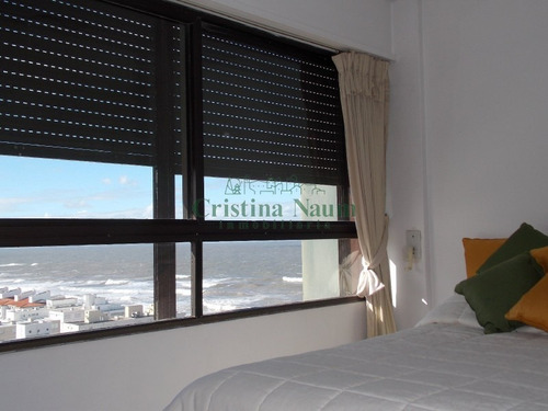 Clasica Torre En Peninsula, Vista De Todos Los Ambientes- Ref: 19438