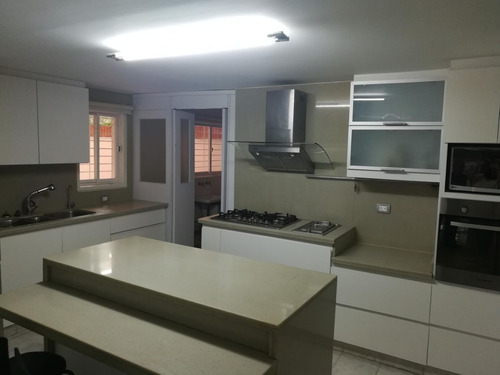 Imagen 5 de 10 de Alquiler Apartamento En Campo Alegre 21-155