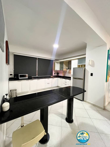 Res. Cayo Sombrero Ii, Amplio E Impecable Apartamento Con Excelente Ubicacion