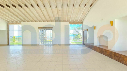 Casa En Venta En Zibata (acacia) Finos Acabados Oportunid