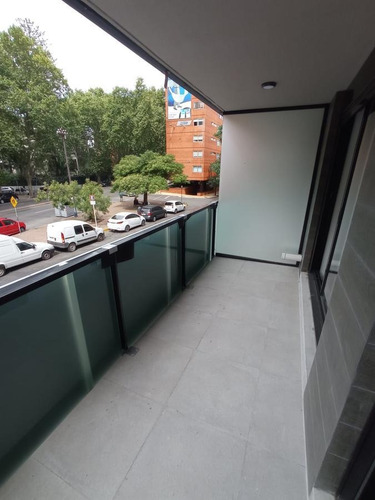 Imagen 7 de 16 de Cavia Esq Av. Brasil