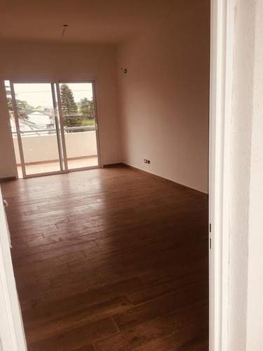 Imagen 3 de 7 de Departamento En Venta En Castelar Norte