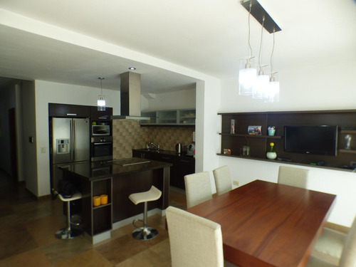 Casa En La Plata Calle 135 E/ 63 Y 64 - Dacal Bienes Raices