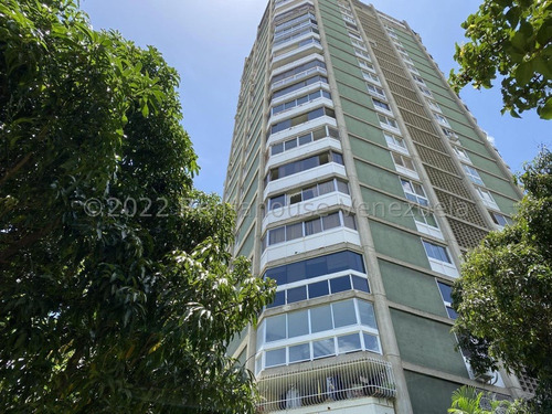 Vendo  Amplio Y Espacioso Apartamento Original, Pero Impecable  Los Palos Grandes  !!!!! Gran Oportunidad.!!!!