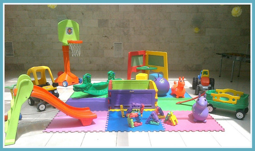 Imagen 2 de 10 de Alquiler De Plaza Blanda Inflables Mini Living Tejo Metegol