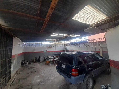 % Raiza Suarez Vende Galpon Comercial En El Este De Barquisimeto 2 4 8 4 0 6 Ideal Para Taller Mecanico Cuenta Con Un Horno De Pintura Y Baño.