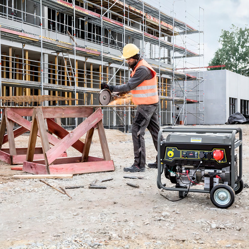 Generador A Gasolina Eléctrico Karcher Pcg 3/1 2,8kw 15l