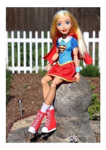 Imagen 2 de 2 de Super Girl Supergirl Muñeca Figura Accion Dc 30 Cm Hero