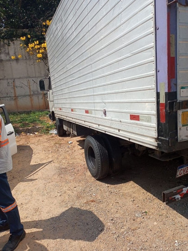 Imagem 6 de 15 de Caminhão 6-90