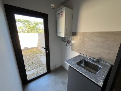 Duplex En Housing Con Seguridad - 3 Dorm 3 Baños - Villa Belgrano