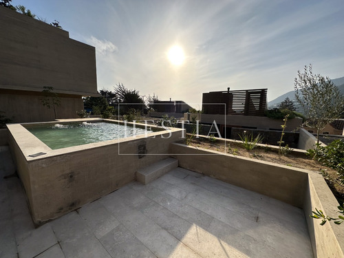 Moderna Casa En El Centro De Zapallar